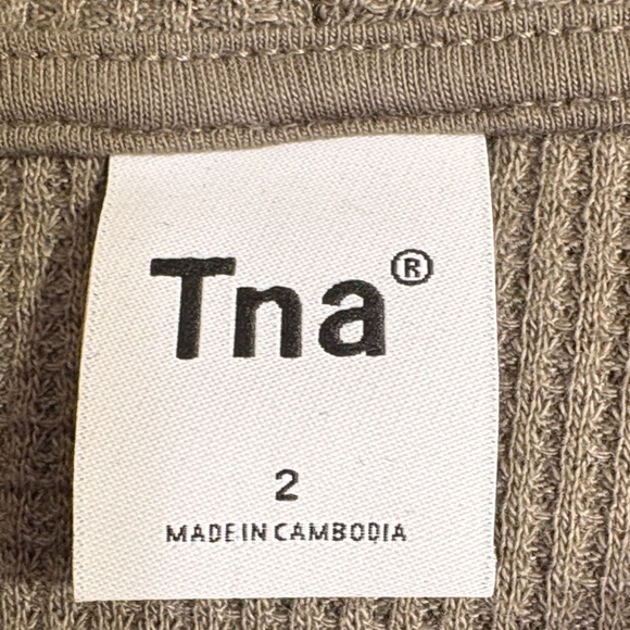 Aritzia TNA Cropped Olive Zip-Up Hoodie - Picture 5 of 5